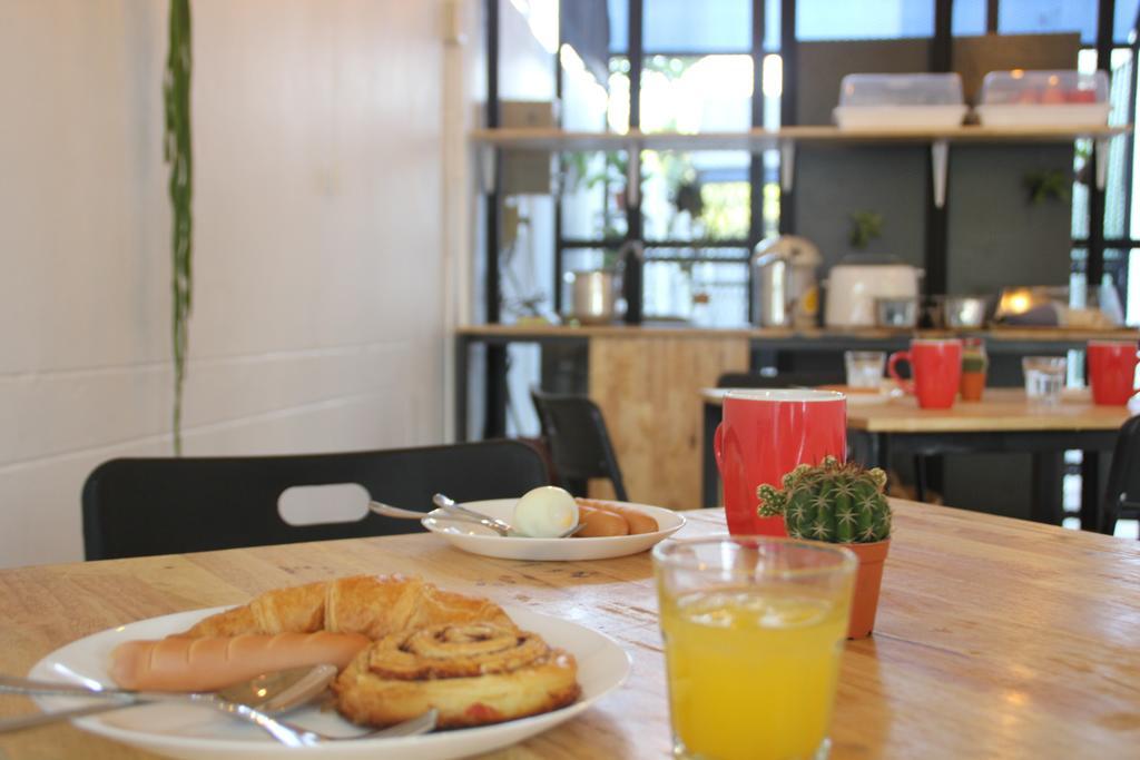 The Leaf Chiangmai Service Apartment Чиангмай Екстериор снимка